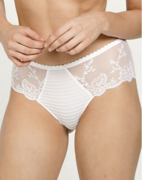 //www.esterella.nl/cdn/shop/files/shorty-louisa-bracq-elise-blanco_600x600.jpg?v=1692182159