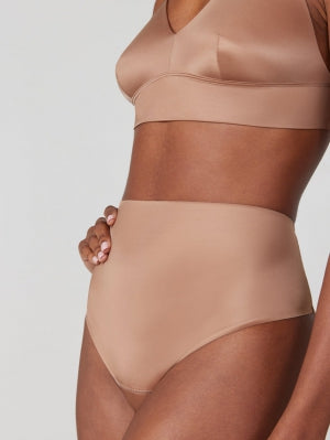 //www.esterella.nl/cdn/shop/products/518-10012023-1448_600x600.jpg?v=1674207591