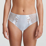 //www.esterella.nl/cdn/shop/products/AgnesTailleslip0502591PaleBlue__1_compact.jpeg