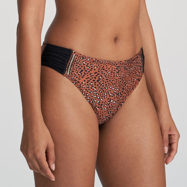 //www.esterella.nl/cdn/shop/products/AmandaBikiniSlip1003950Zanzibar__1_600x600.jpeg?v=1642265046
