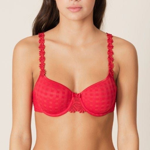 //www.esterella.nl/cdn/shop/products/AveroBeugelBh0100410Scarlet__1_600x600.jpeg?v=1642244045