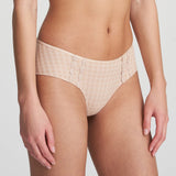 //www.esterella.nl/cdn/shop/products/AveroShort0500415CaffeLatte__1_compact.jpeg