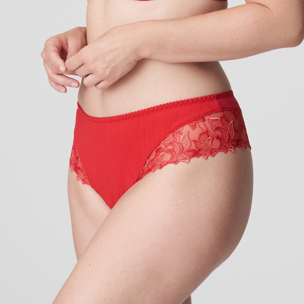 //www.esterella.nl/cdn/shop/products/DeauvilleLuxeString0661816Scarlet__2_600x600.jpeg?v=1642185717