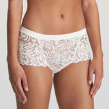 //www.esterella.nl/cdn/shop/products/ElisShort0502503Natural__1_compact.jpeg