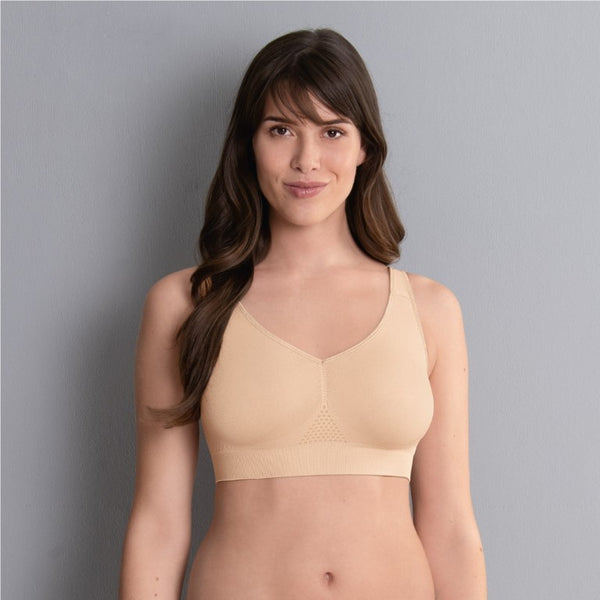 //www.esterella.nl/cdn/shop/products/LottaProtheseBhh5769X753desert__1_600x600.jpeg?v=1660051826