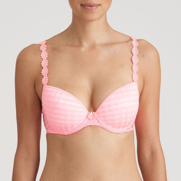 //www.esterella.nl/cdn/shop/products/Low-ps_0100418_PPF_600x600.jpg?v=1671873629