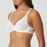//www.esterella.nl/cdn/shop/products/Low-ps_0102380_WIT_2_compact.jpg