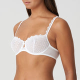 //www.esterella.nl/cdn/shop/products/Low-ps_0102382_WIT_2_compact.jpg
