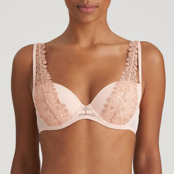 //www.esterella.nl/cdn/shop/products/Low-ps_0102576_PIR_600x600.jpg?v=1677433827