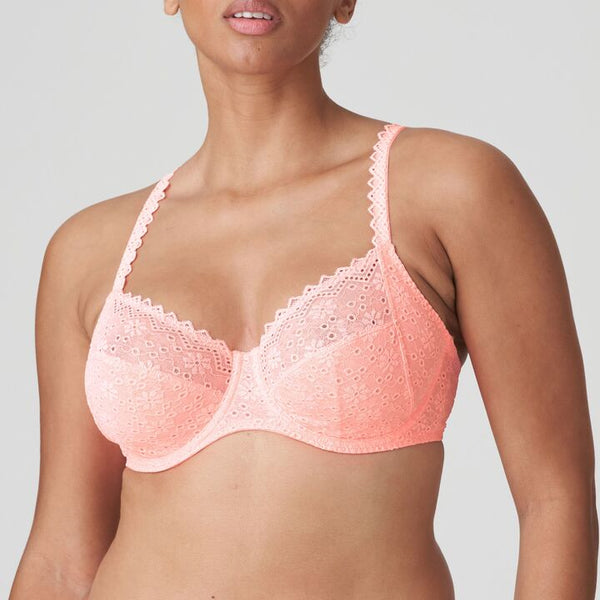 //www.esterella.nl/cdn/shop/products/Low-ps_0142230_PPF_600x600.jpg?v=1677428932