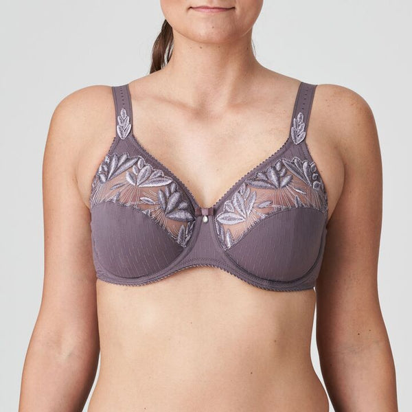 //www.esterella.nl/cdn/shop/products/Low-ps_0163157_EYS_600x600.jpg?v=1669633019
