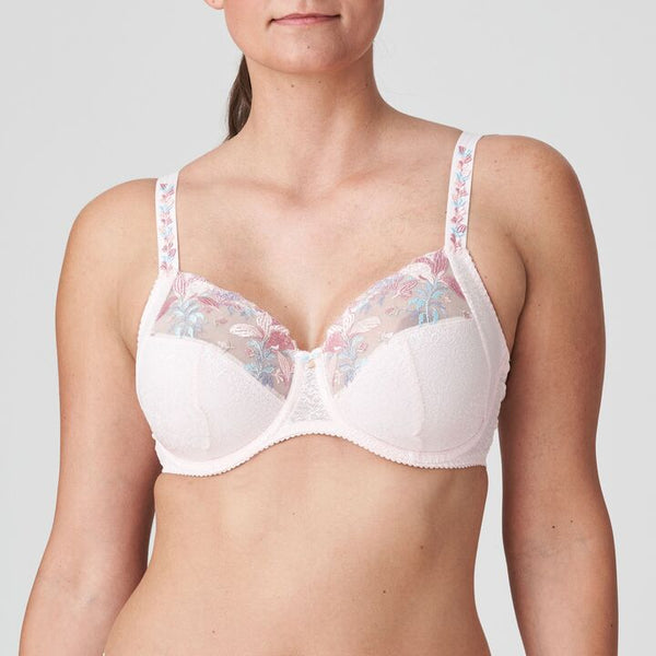 //www.esterella.nl/cdn/shop/products/Low-ps_0163390_PPI_600x600.jpg?v=1677423778