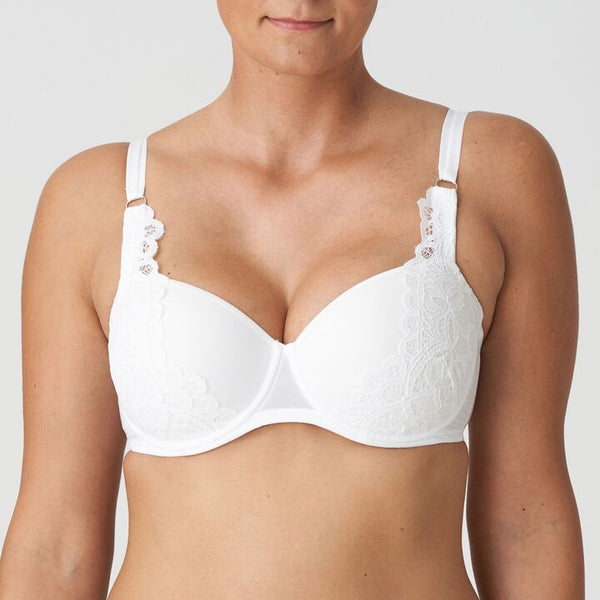 //www.esterella.nl/cdn/shop/products/Low-ps_0241882_WIT_600x600.jpg?v=1677484476