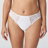 //www.esterella.nl/cdn/shop/products/Low-ps_0641880_WIT_compact.jpg
