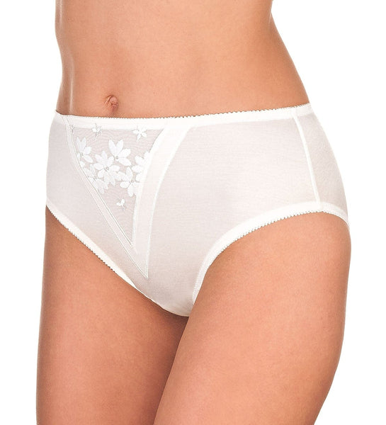 //www.esterella.nl/cdn/shop/products/SwissBroderieTailleSlip1355006Natural__1_600x600.jpeg?v=1641928333