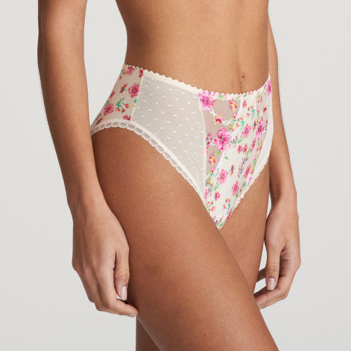 //www.esterella.nl/cdn/shop/products/eservices_marie_jo-lingerie-full_briefs-chen-0502681-natural-2_3571131_600x600.jpg?v=1676558735